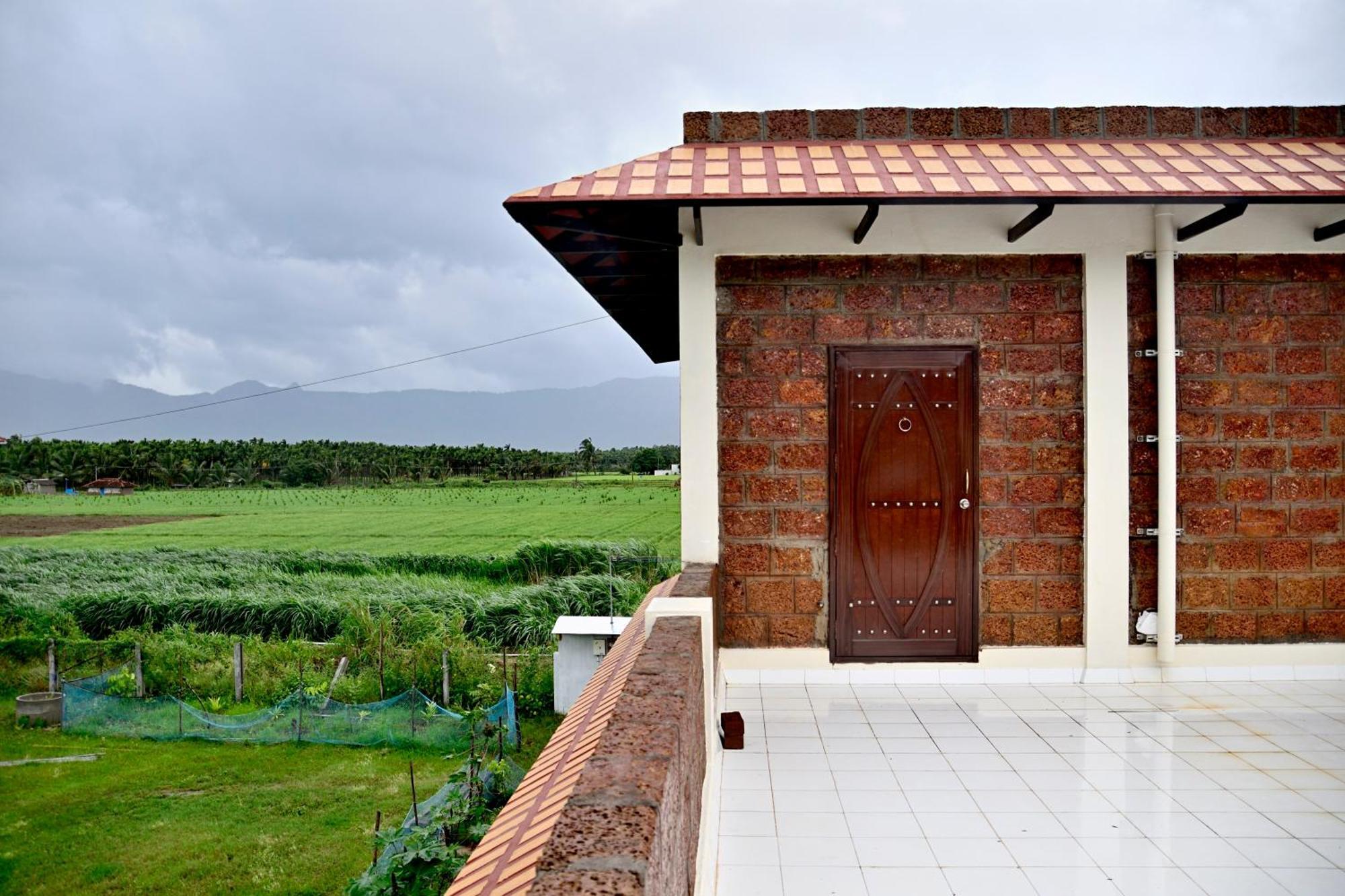 Lakshmi Illam Near Isha Yoga Adiyogi Apartment Alāndurai Екстериор снимка